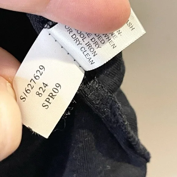 Vintage Y2K Banana Republic Silk Trim V-Neck Tank Top Grunge Whimsigoth Solid 8 - Picture 5 of 5